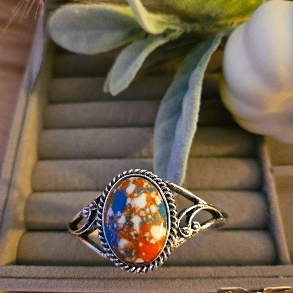 Round shaped colorful turquoise, inlaid cuff  bracelet vintage elegant s…